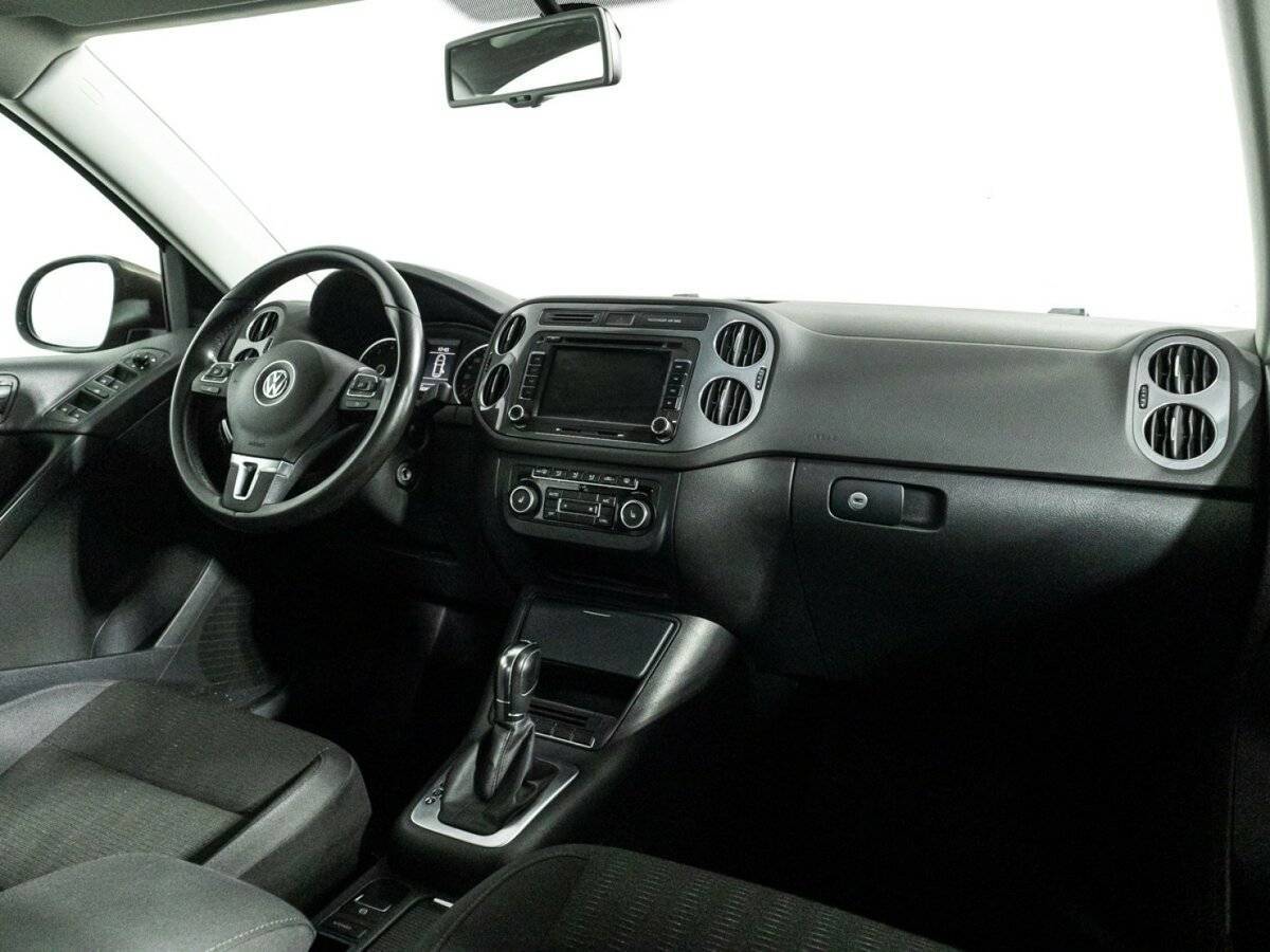 Купить Volkswagen Tiguan с пробегом. Фото: #8