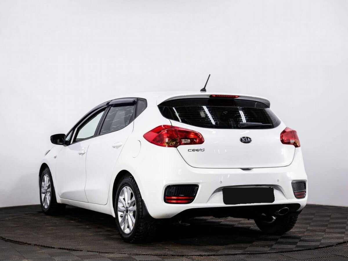 Купить Kia Ceed с пробегом. Фото: #3