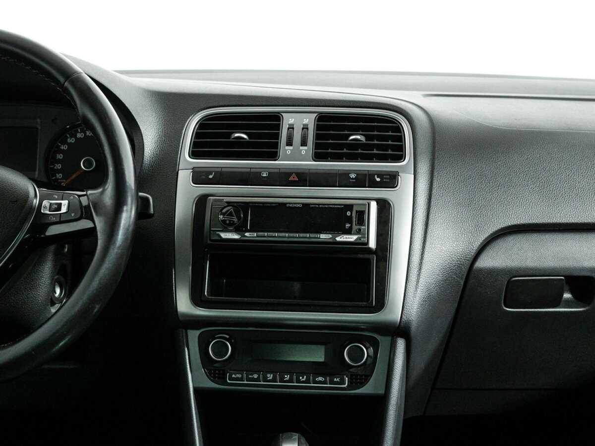 Купить Volkswagen Polo с пробегом. Фото: #13