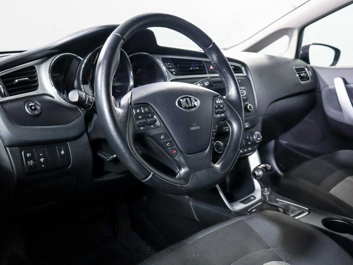 Купить Kia Ceed с пробегом. Фото: #10