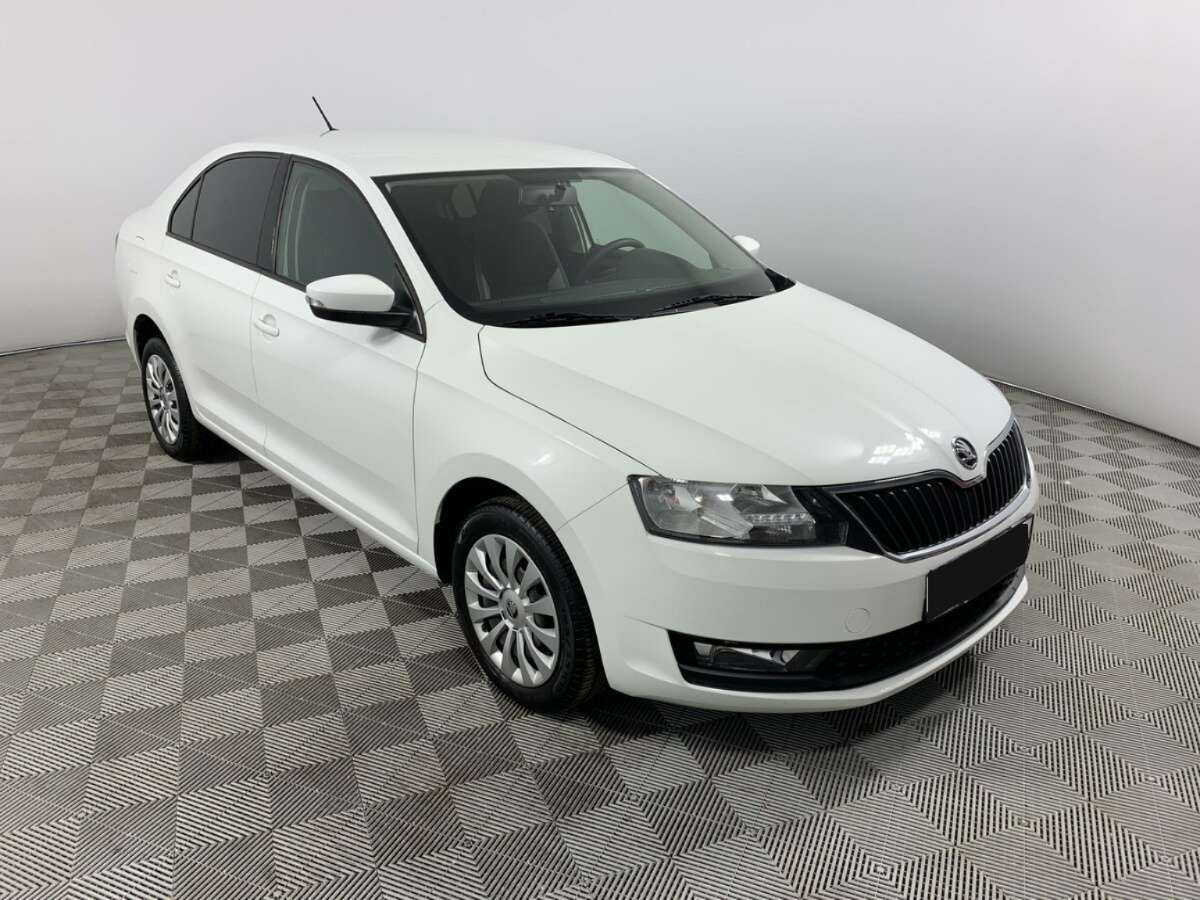 Купить Skoda Rapid с пробегом. Фото: #2