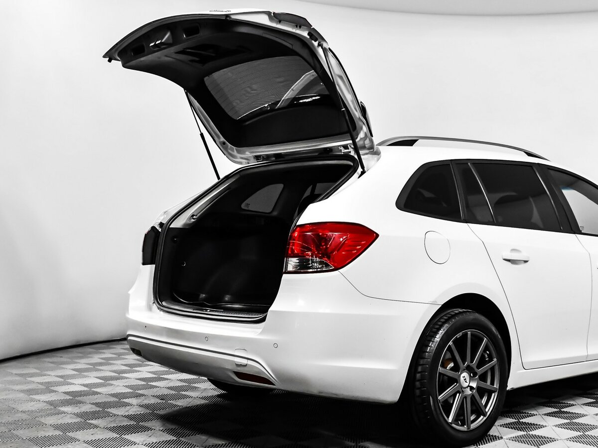 Купить Chevrolet Cruze с пробегом. Фото: #13