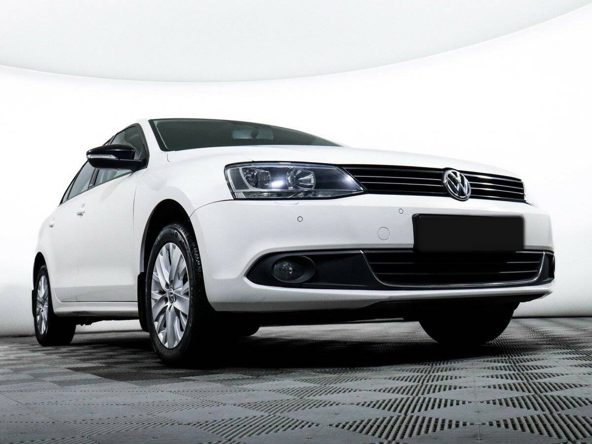 Купить Volkswagen Jetta с пробегом. Фото: #15