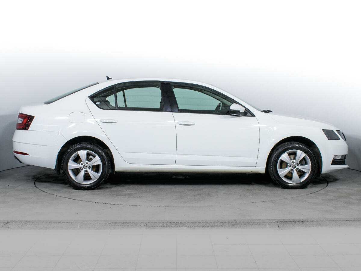 Купить Skoda Octavia с пробегом. Фото: #3