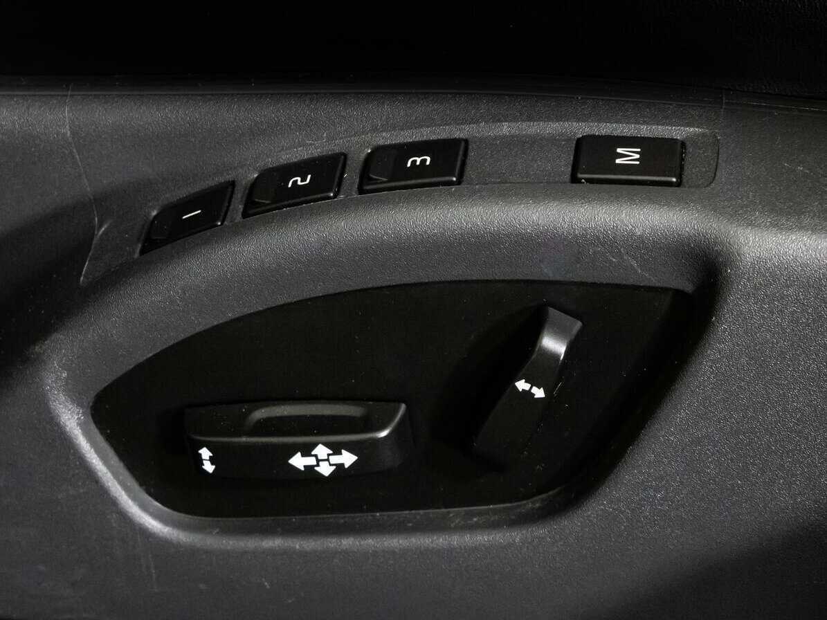 Купить Volvo XC60 с пробегом. Фото: #17