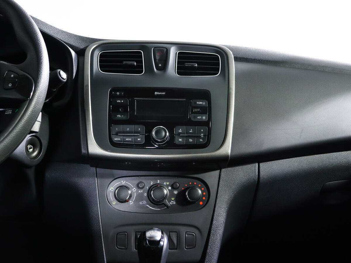 Купить Renault Logan с пробегом. Фото: #12