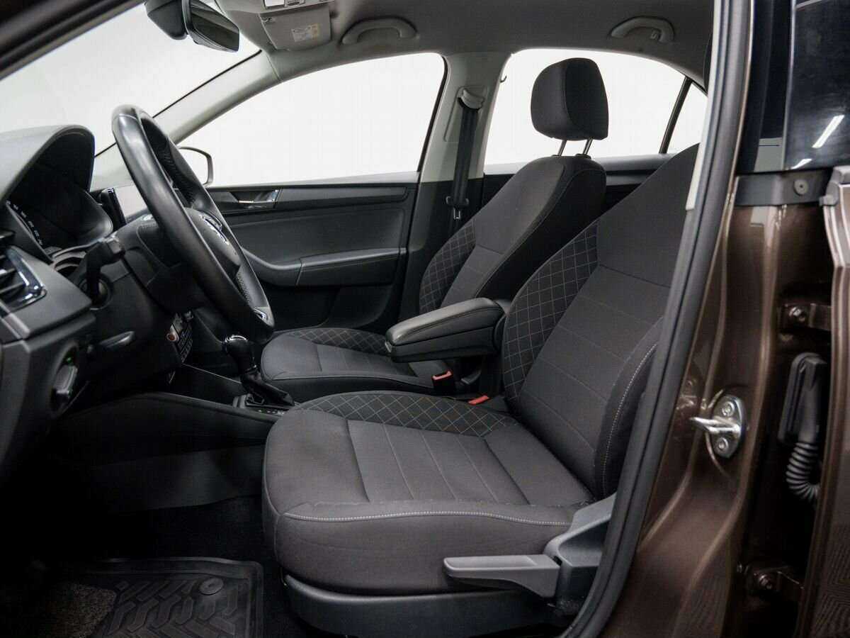 Купить Skoda Rapid с пробегом. Фото: #13