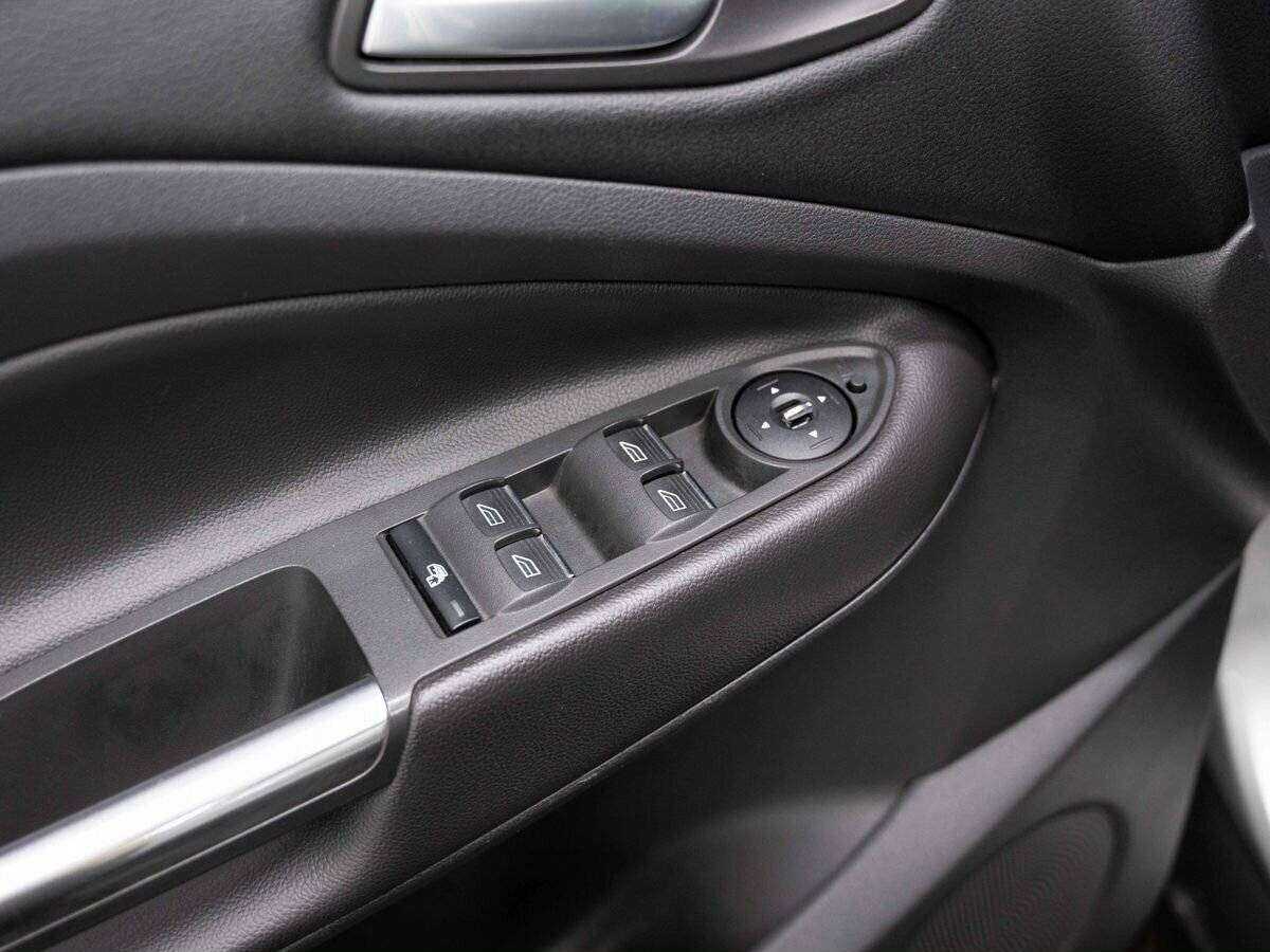 Купить Ford Kuga с пробегом. Фото: #24