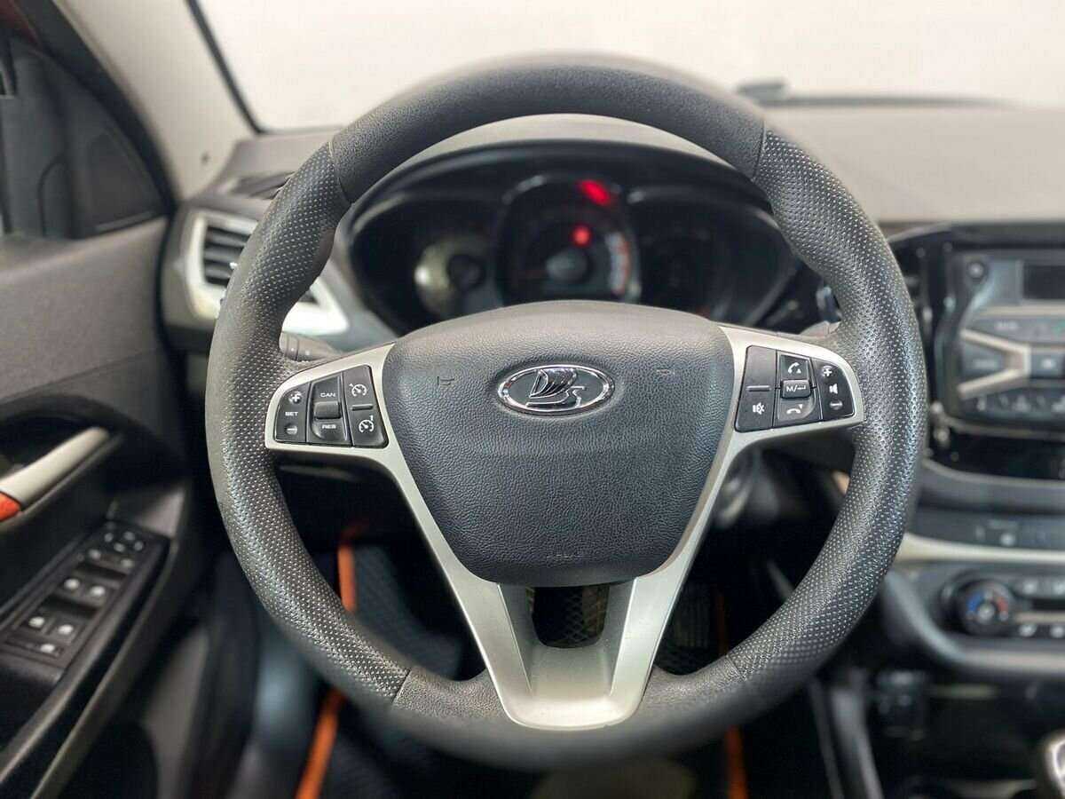Купить Lada (ВАЗ) Vesta с пробегом. Фото: #11