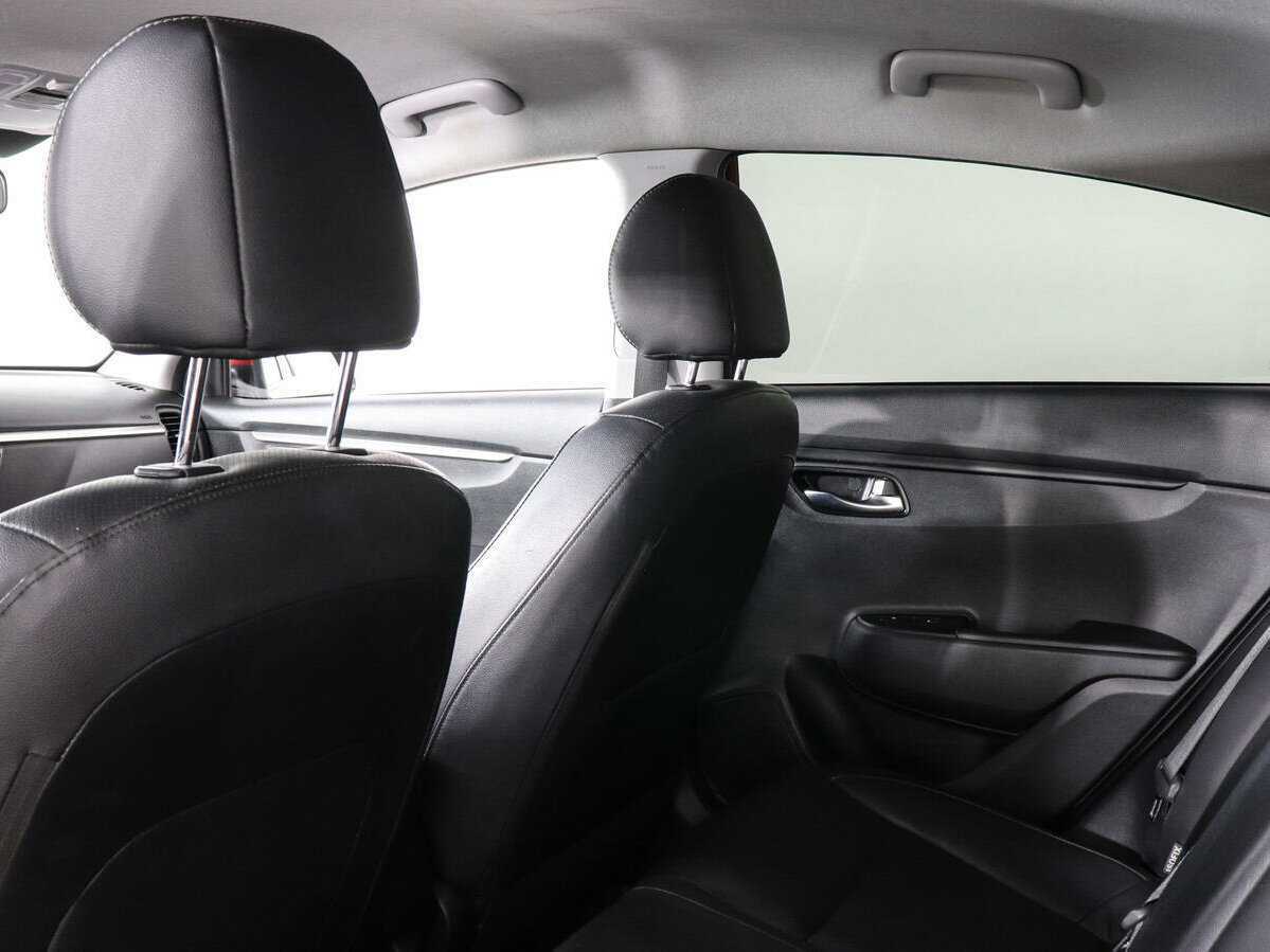 Купить Kia Rio с пробегом. Фото: #11