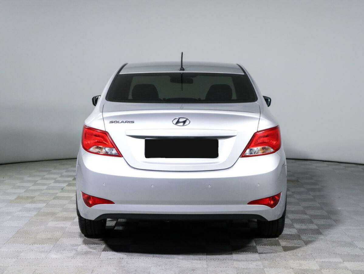 Купить Hyundai Solaris с пробегом. Фото: #4