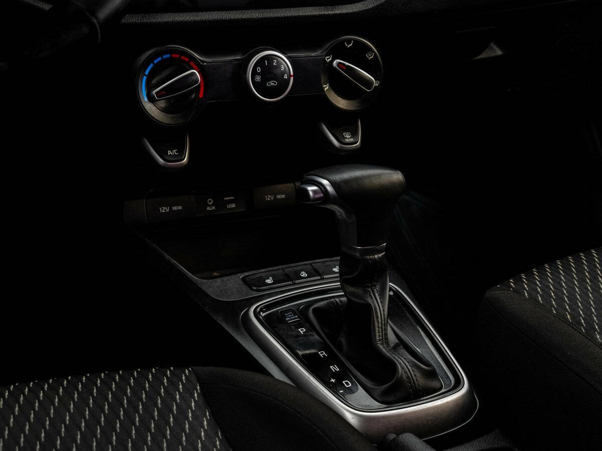 Купить Kia Rio с пробегом. Фото: #8