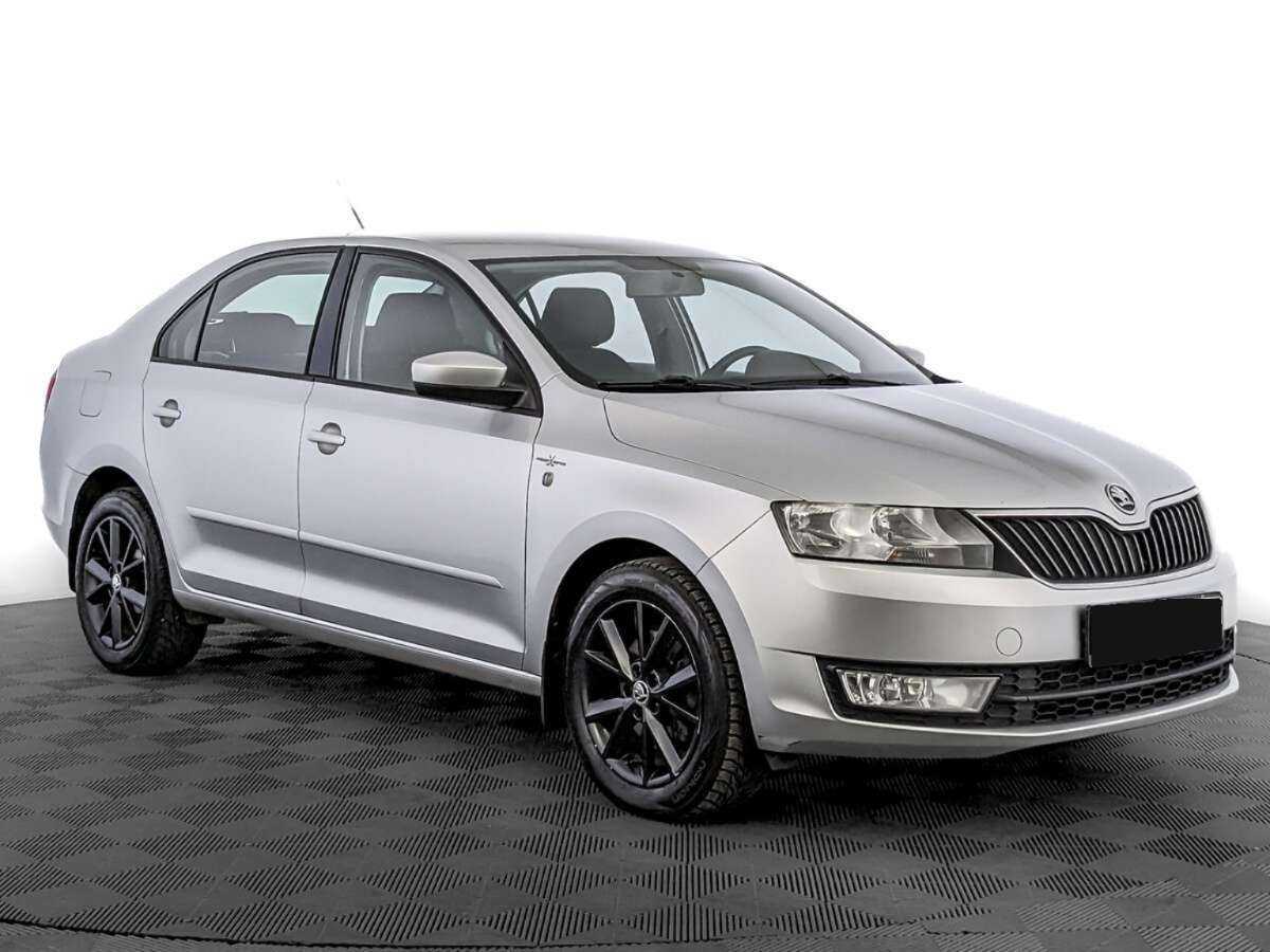 Купить Skoda Rapid с пробегом. Фото: #1