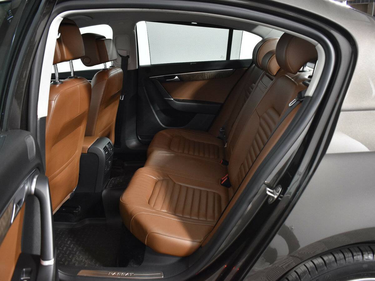 Купить Volkswagen Passat с пробегом. Фото: #11