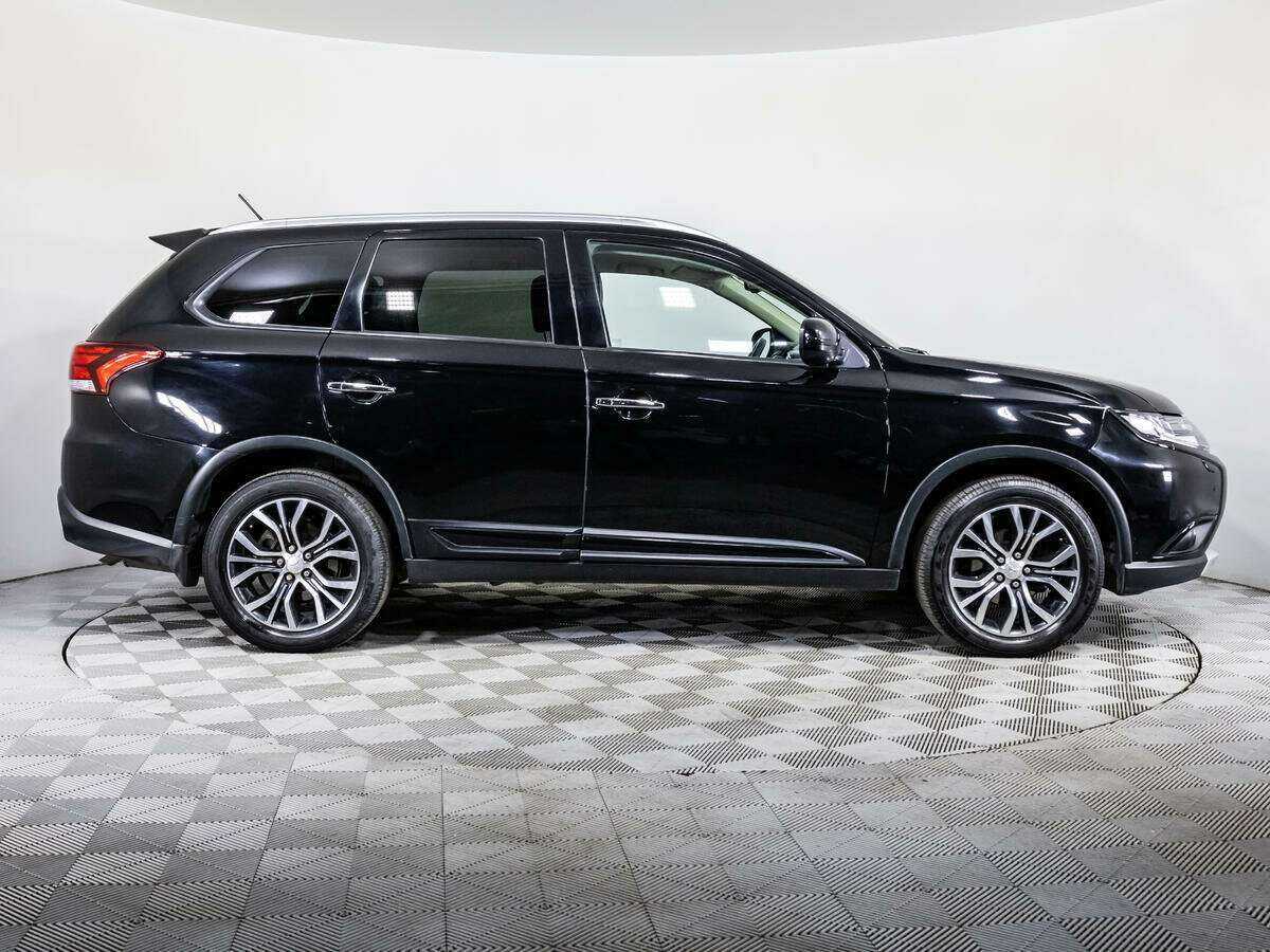 Купить Mitsubishi Outlander с пробегом. Фото: #3