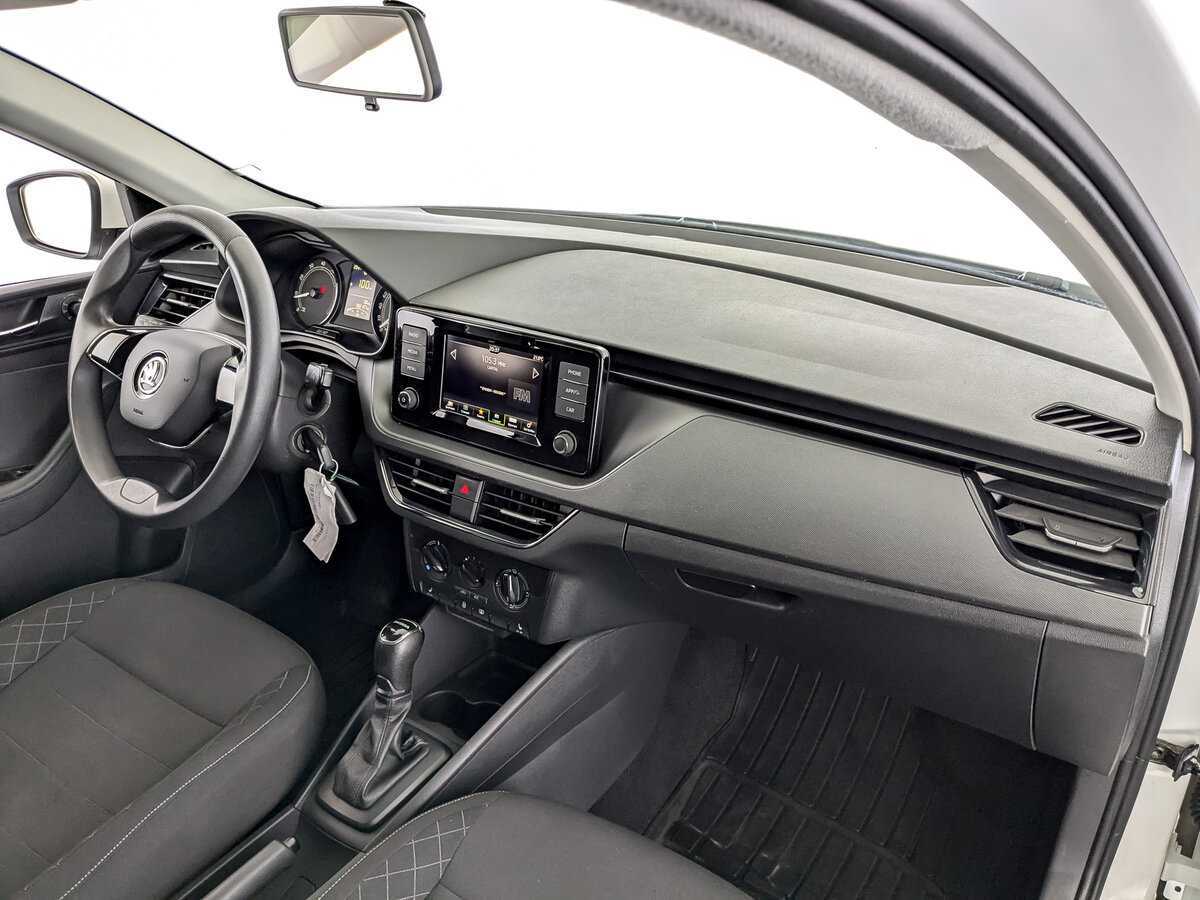 Купить Skoda Rapid с пробегом. Фото: #10