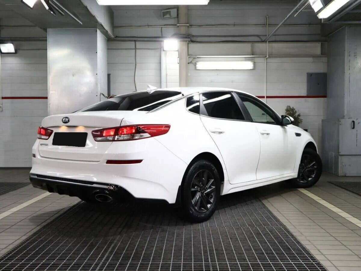Купить Kia Optima с пробегом. Фото: #2