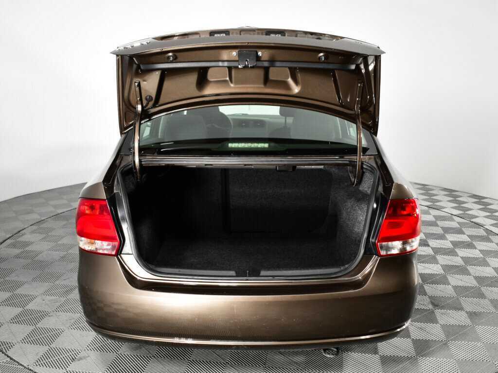 Купить Volkswagen Polo с пробегом. Фото: #13