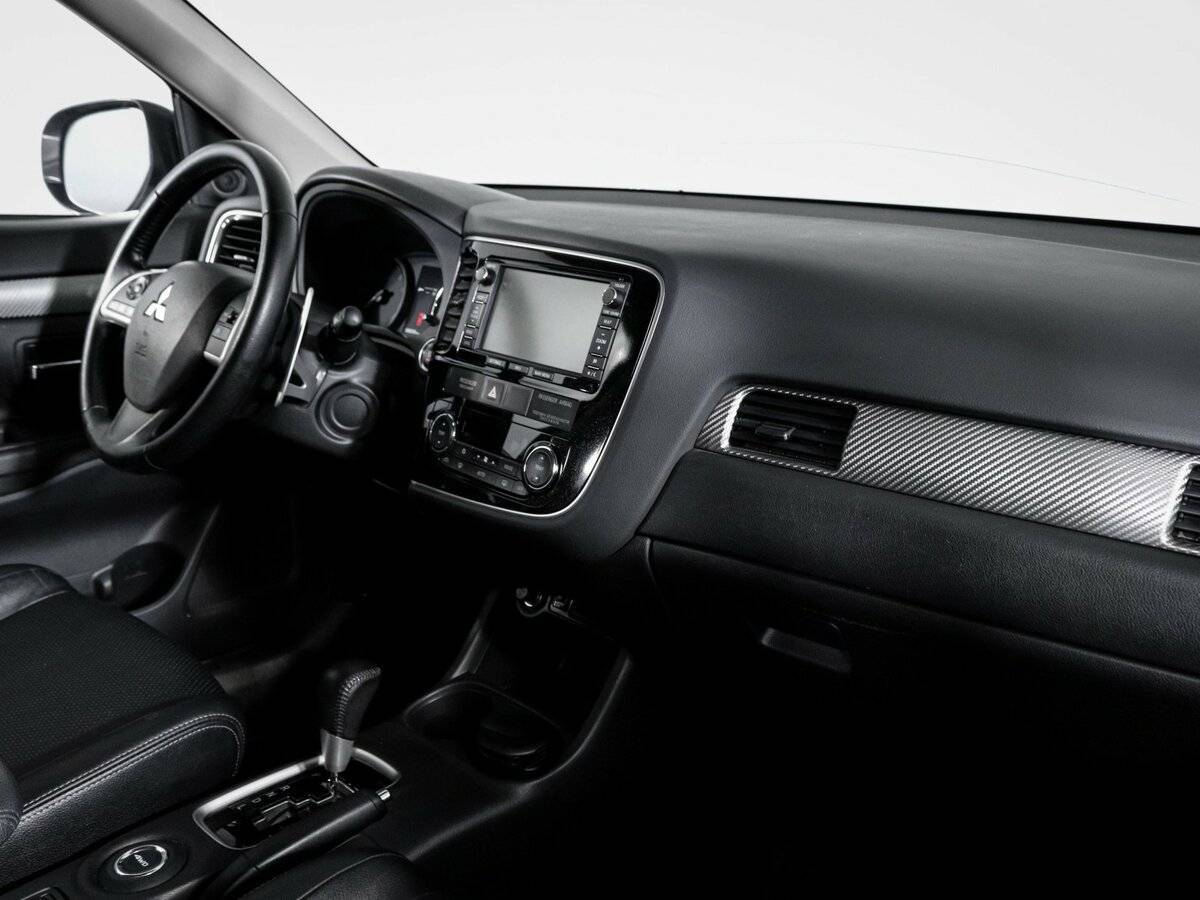 Купить Mitsubishi Outlander с пробегом. Фото: #8