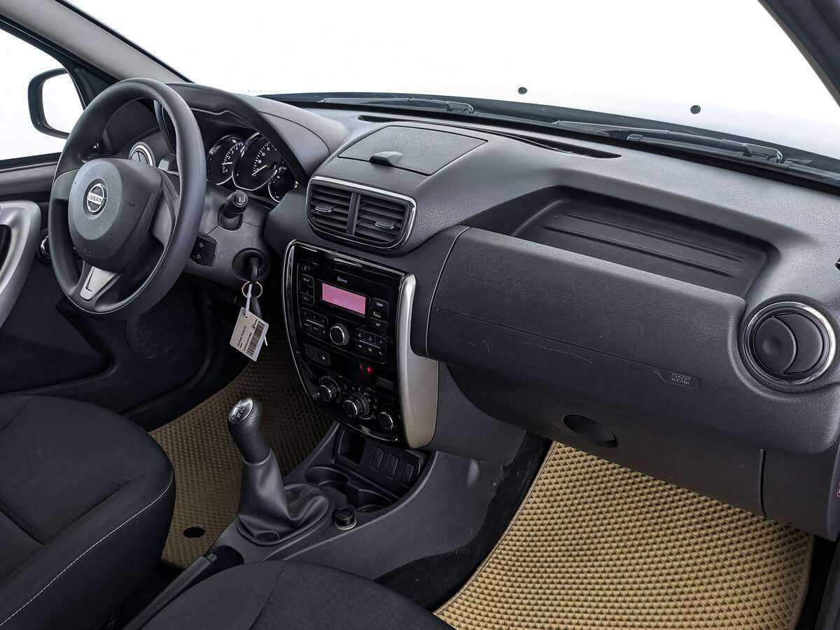 Купить Nissan Terrano с пробегом. Фото: #8
