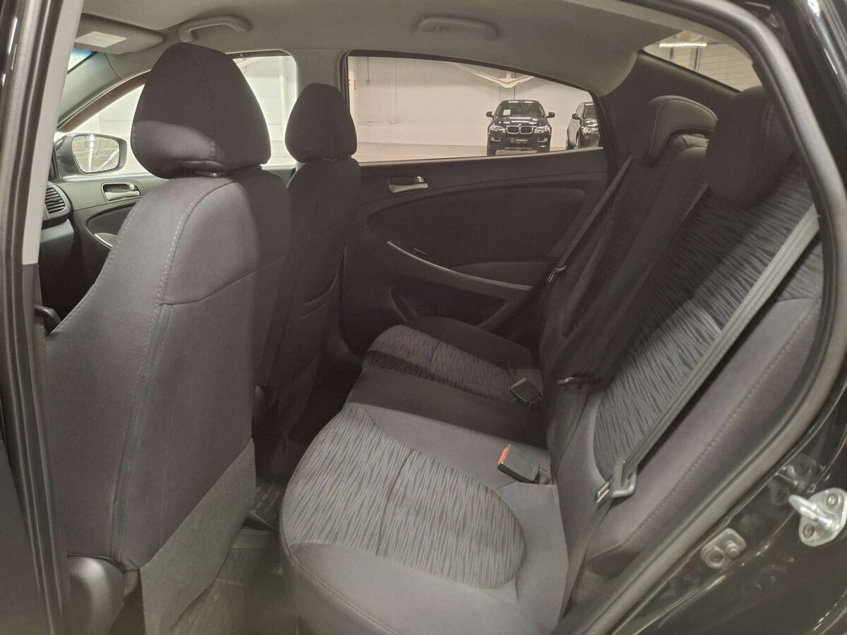 Купить Hyundai Solaris с пробегом. Фото: #11