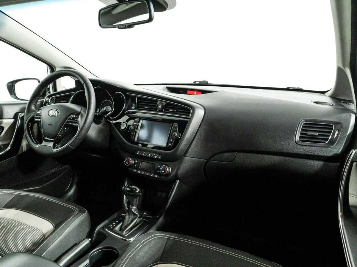 Купить Kia Ceed с пробегом. Фото: #8