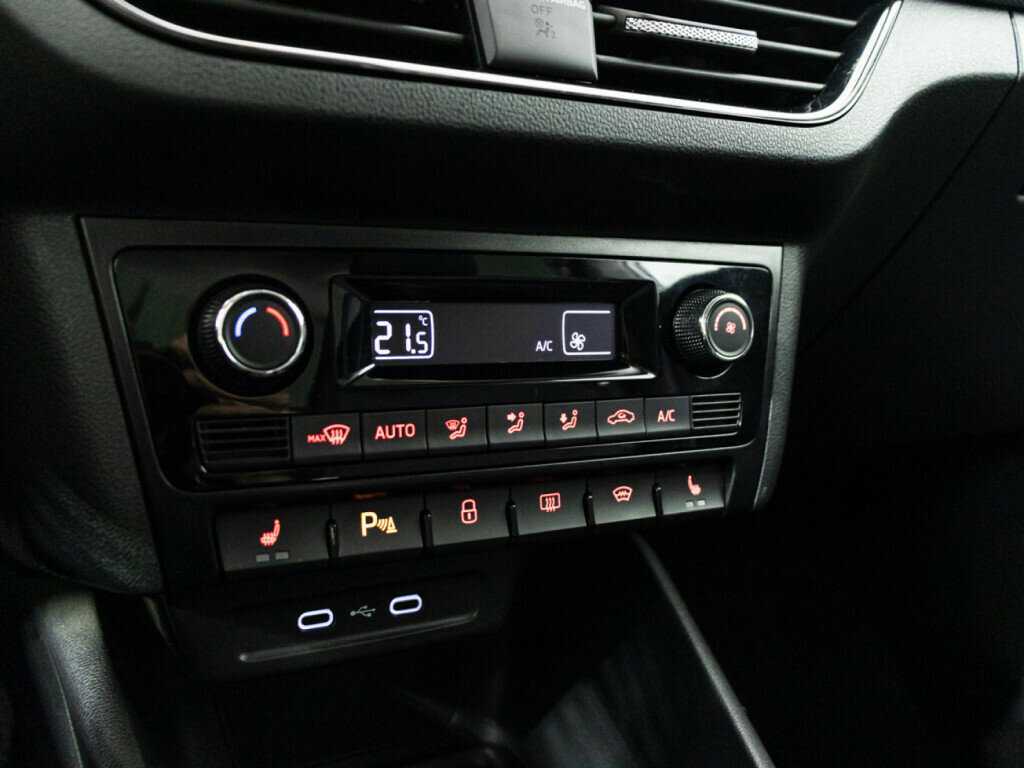 Купить Volkswagen Polo с пробегом. Фото: #16