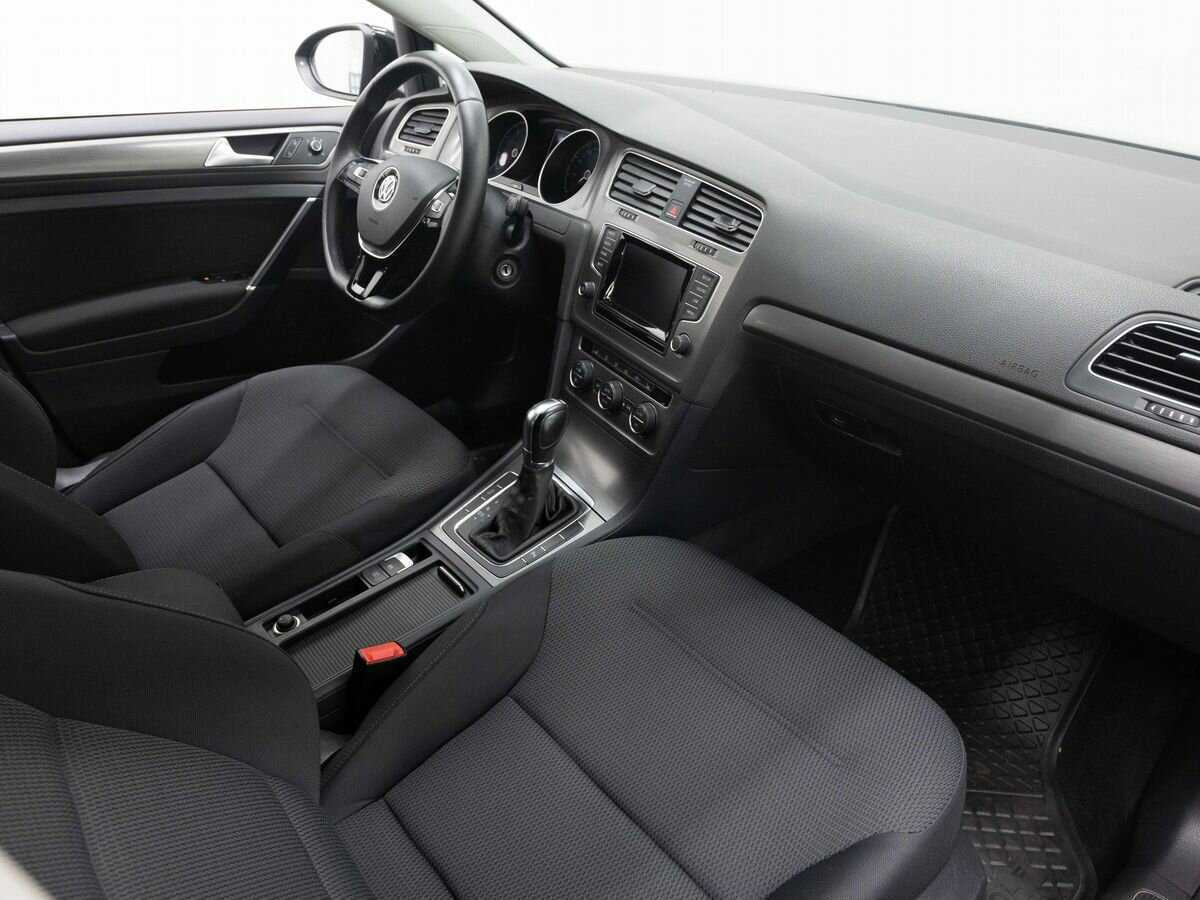 Купить Volkswagen Golf с пробегом. Фото: #12