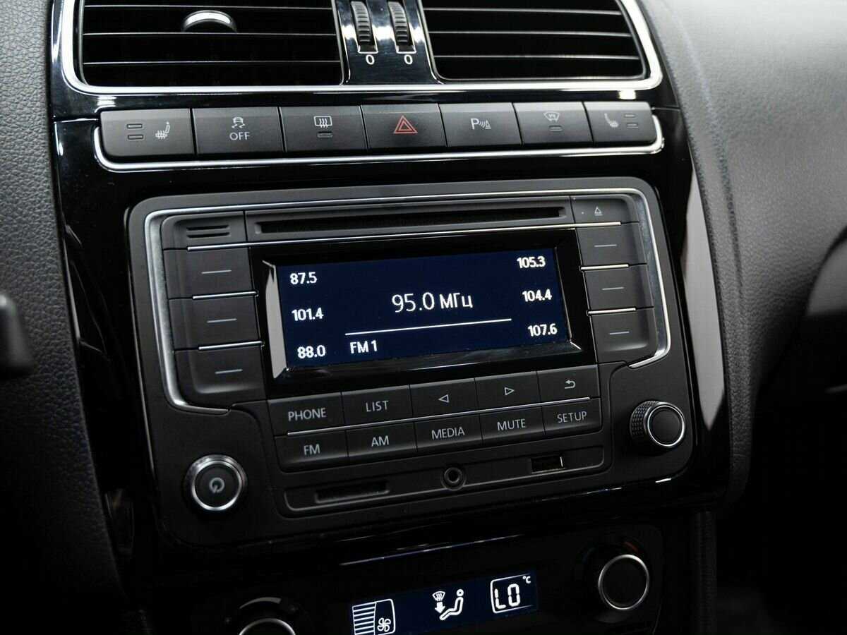 Купить Volkswagen Polo с пробегом. Фото: #16