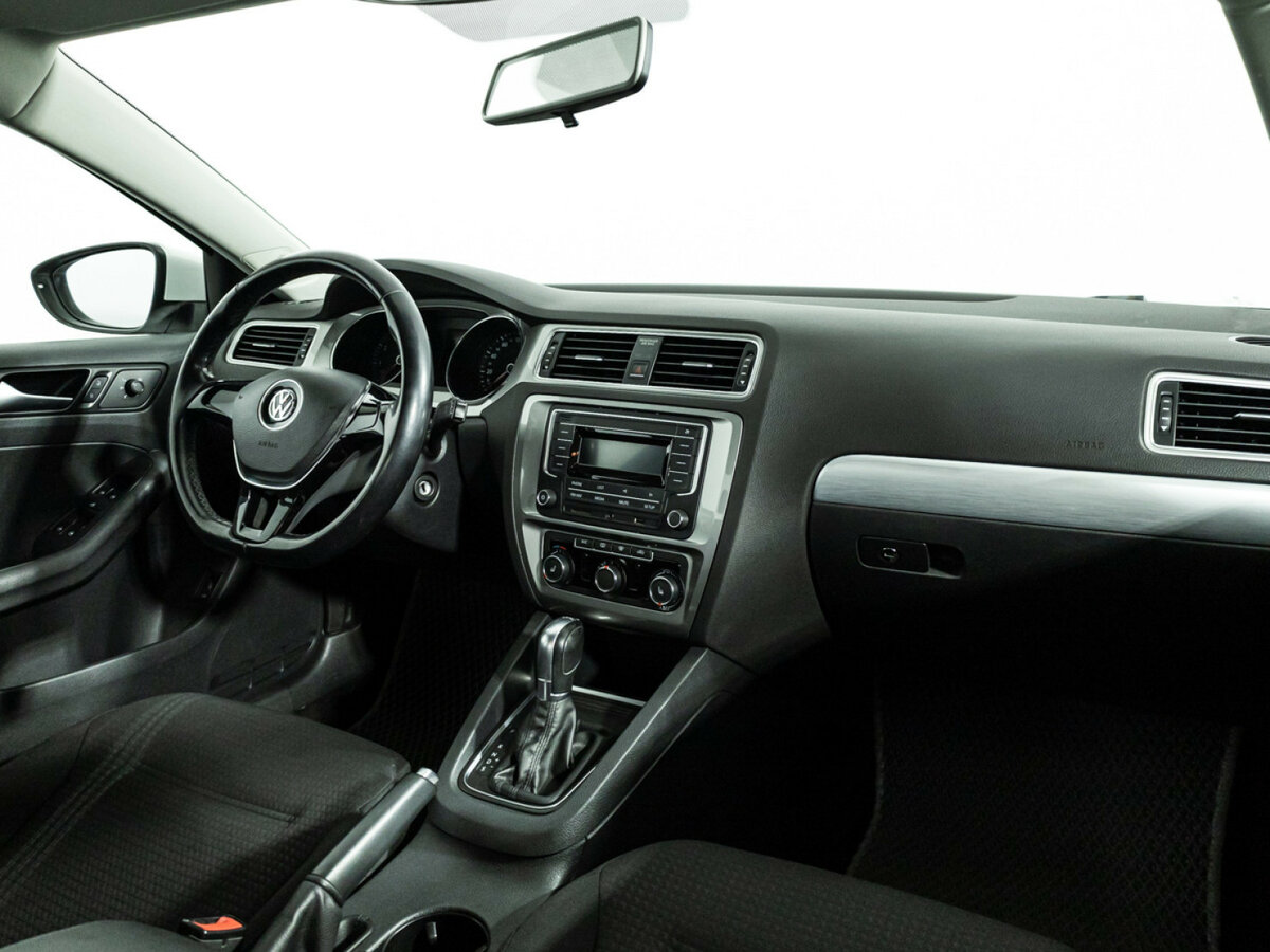 Купить Volkswagen Jetta с пробегом. Фото: #6