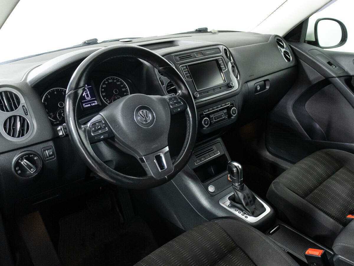 Купить Volkswagen Tiguan с пробегом. Фото: #10
