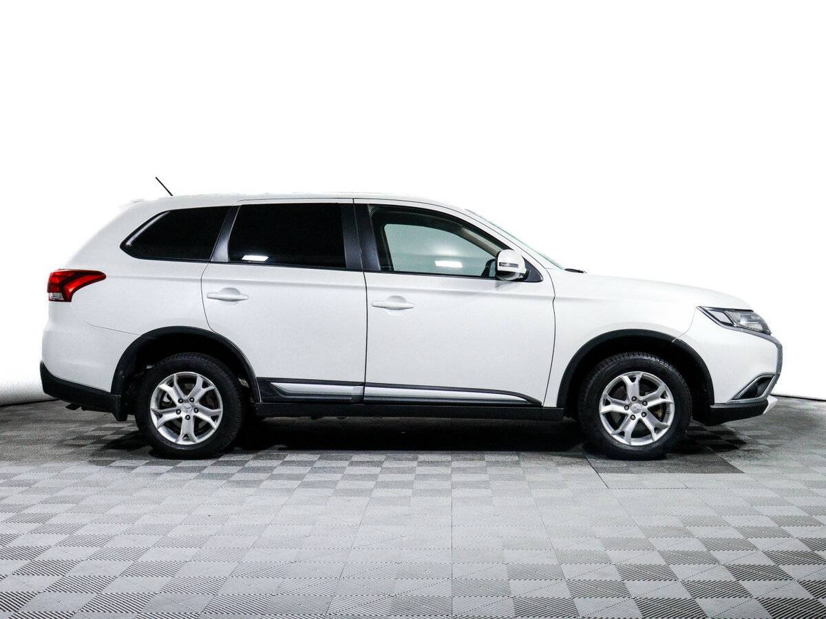 Купить Mitsubishi Outlander с пробегом. Фото: #3