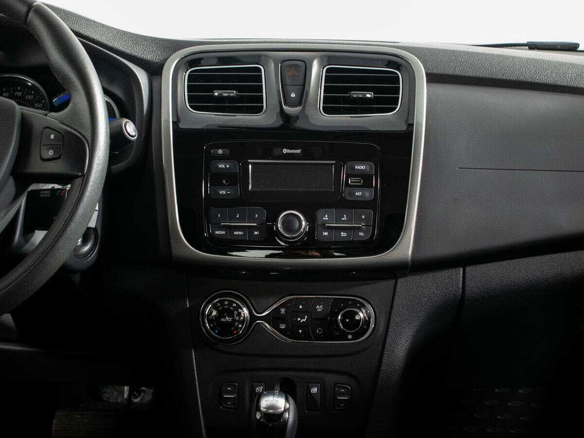 Купить Renault Sandero с пробегом. Фото: #10