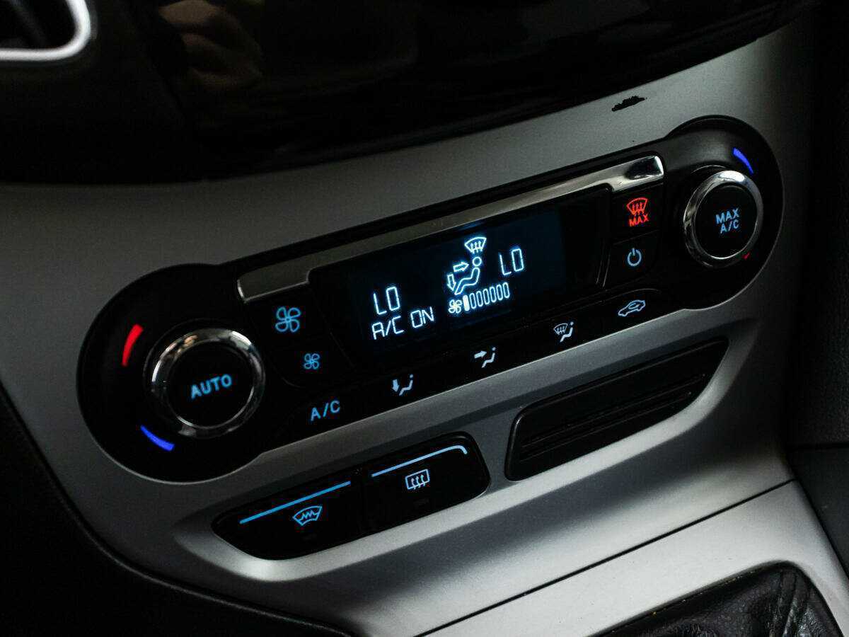Купить Ford Focus с пробегом. Фото: #12
