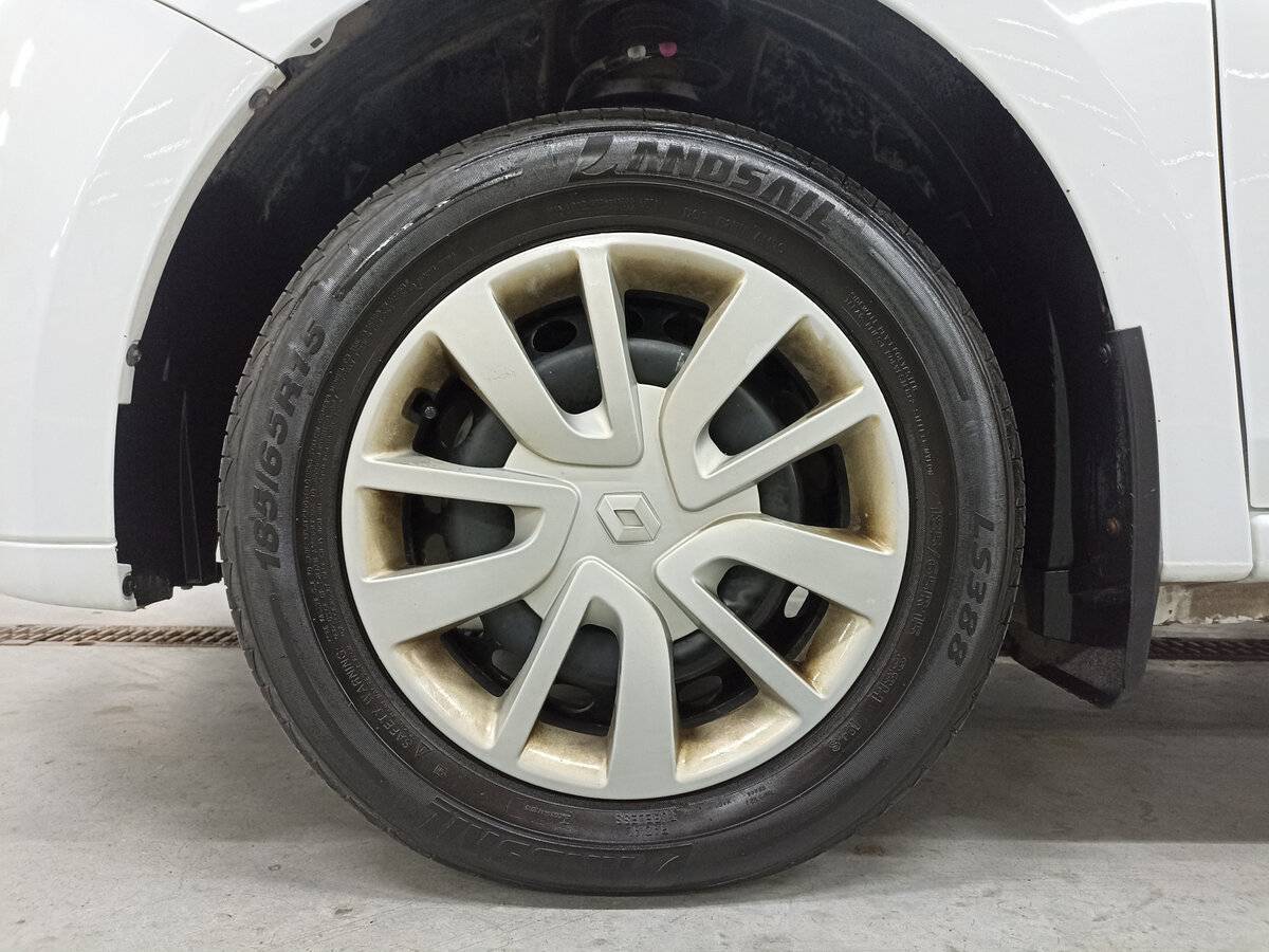 Купить Renault Logan с пробегом. Фото: #17