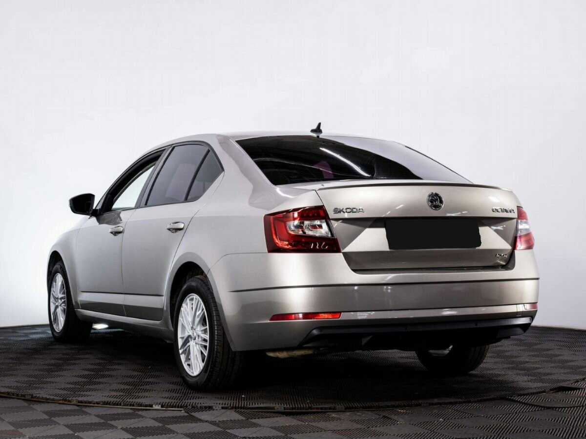 Купить Skoda Octavia с пробегом. Фото: #3