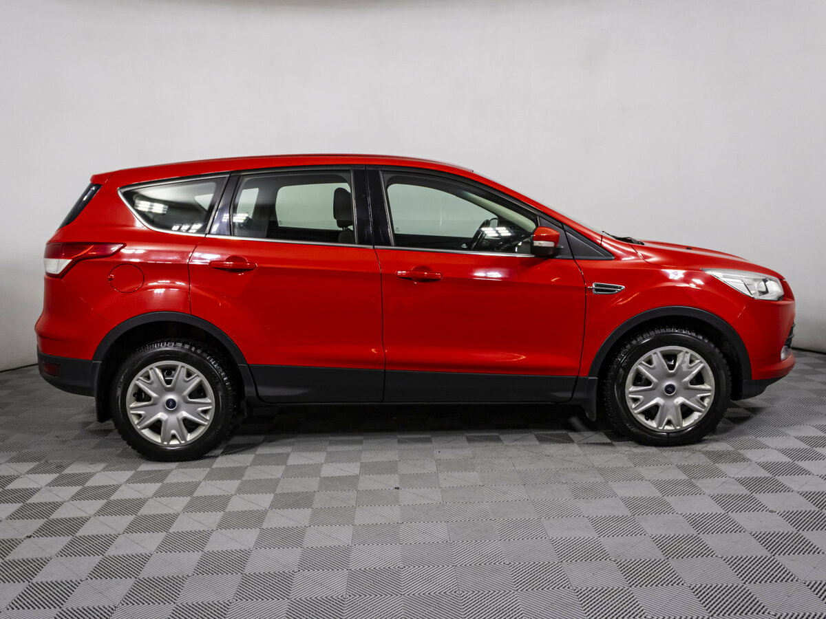 Купить Ford Kuga с пробегом. Фото: #3