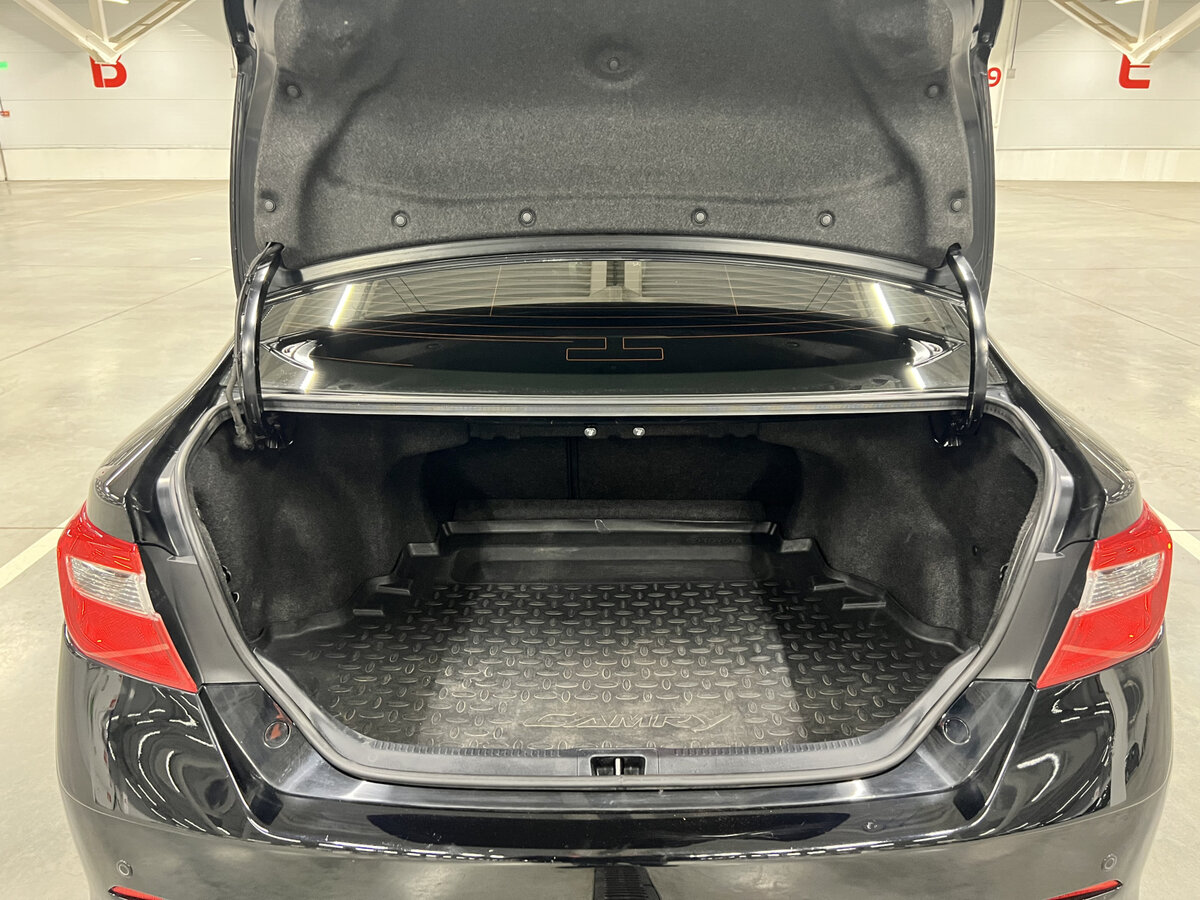 Купить Toyota Camry с пробегом. Фото: #9