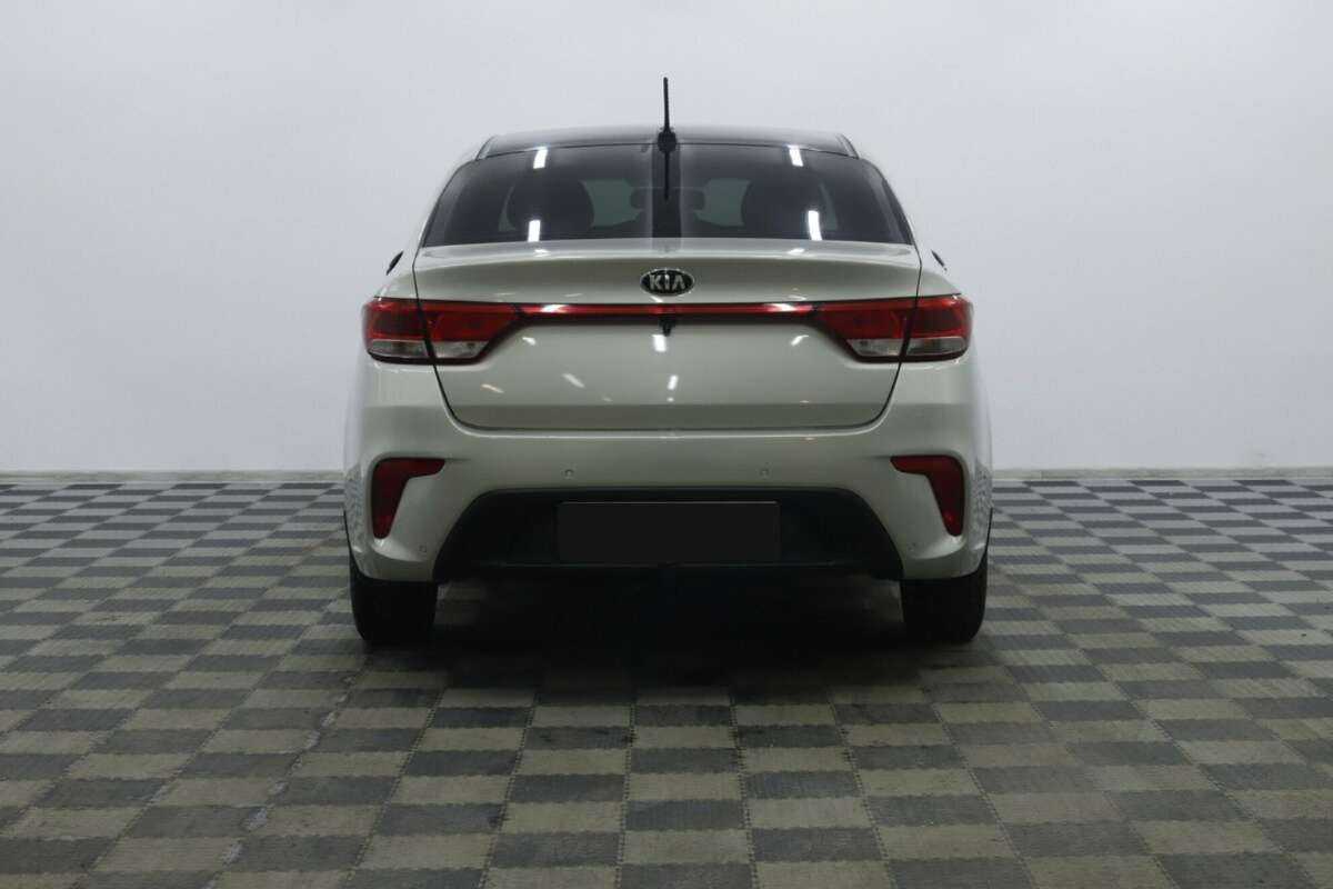 Купить Kia Rio с пробегом. Фото: #5