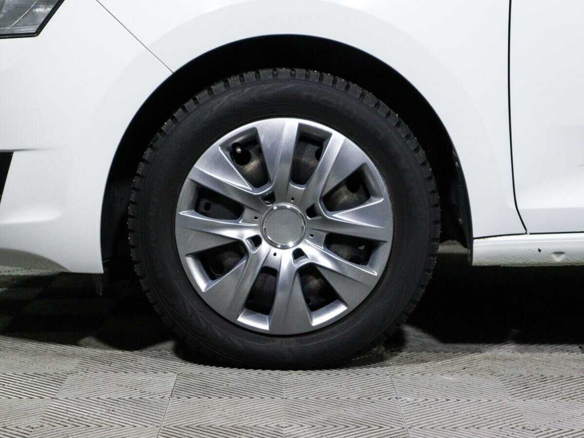 Купить Skoda Rapid с пробегом. Фото: #12