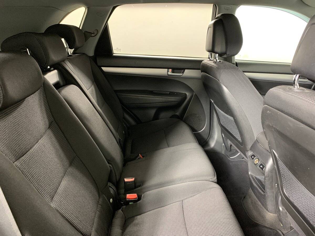 Купить Kia Sorento с пробегом. Фото: #16