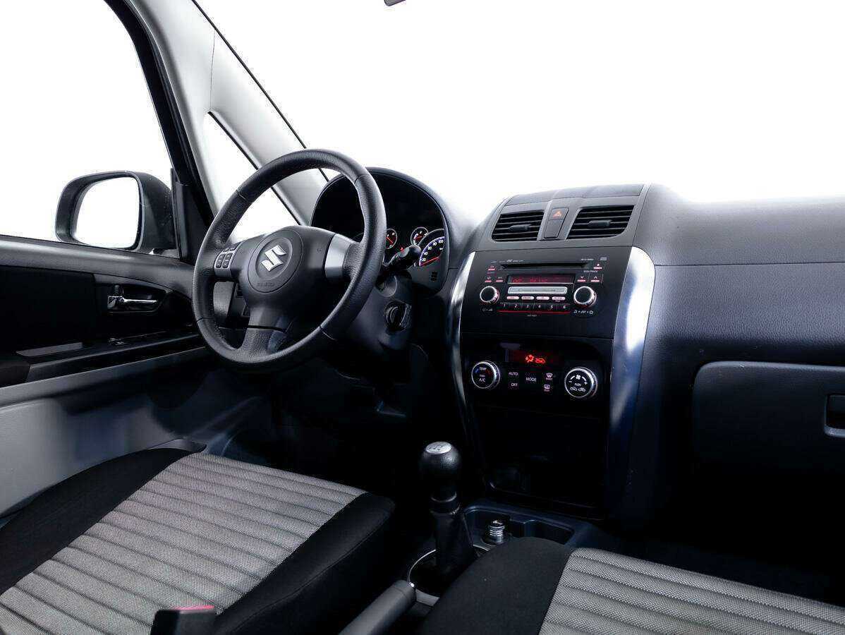 Купить Suzuki SX4 с пробегом. Фото: #7