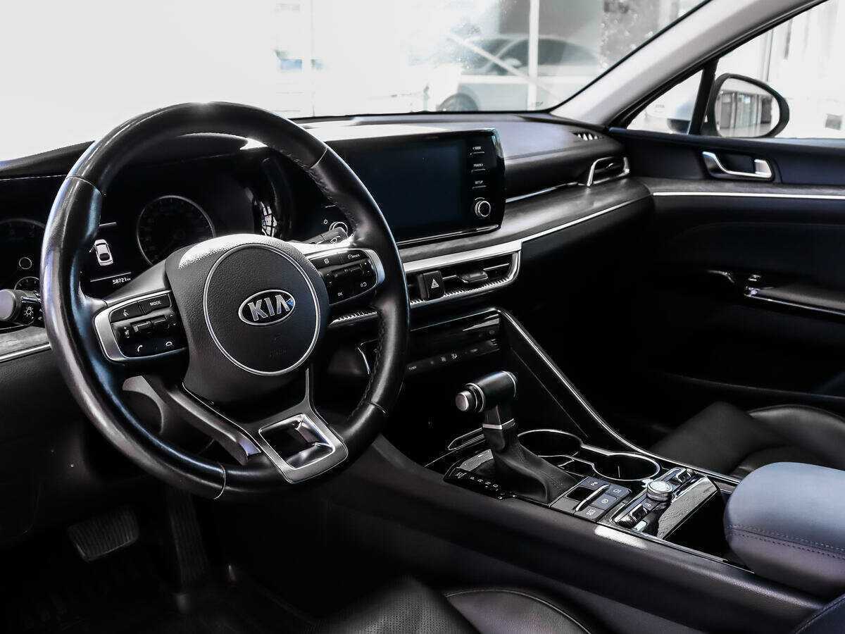 Купить Kia K5 с пробегом. Фото: #8