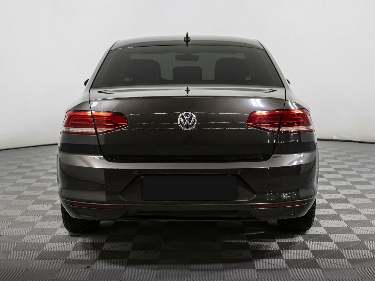 Купить Volkswagen Passat с пробегом. Фото: #4