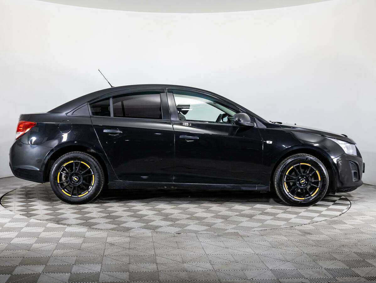 Купить Chevrolet Cruze с пробегом. Фото: #3
