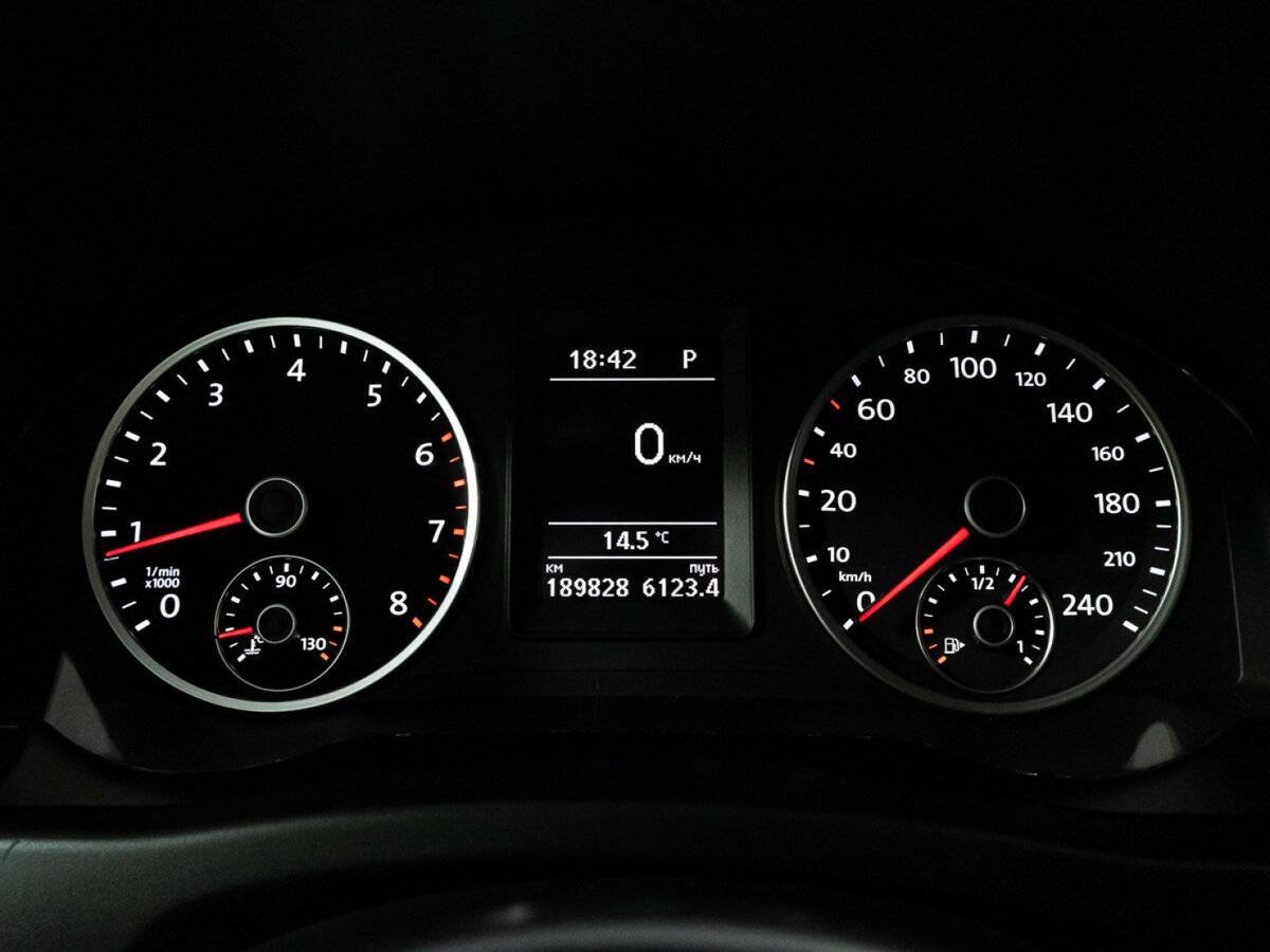 Купить Volkswagen Tiguan с пробегом. Фото: #11