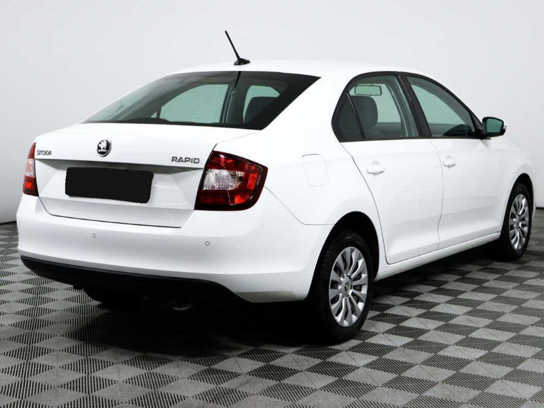 Купить Skoda Rapid с пробегом. Фото: #4