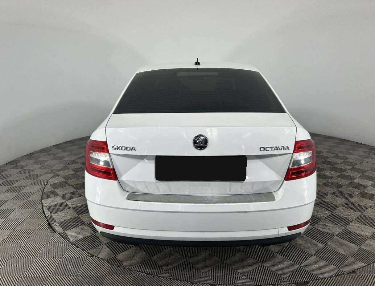 Купить Skoda Octavia с пробегом. Фото: #2