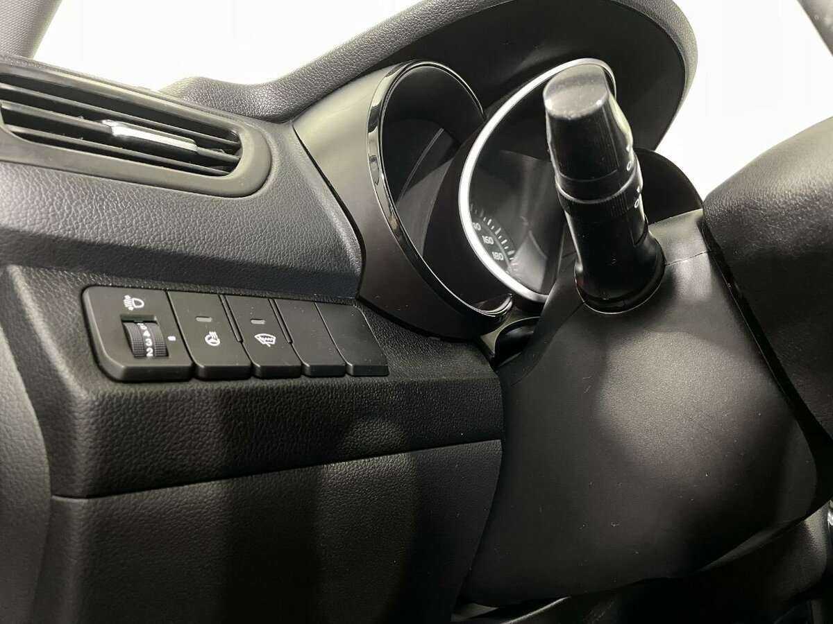 Купить Kia Rio с пробегом. Фото: #7