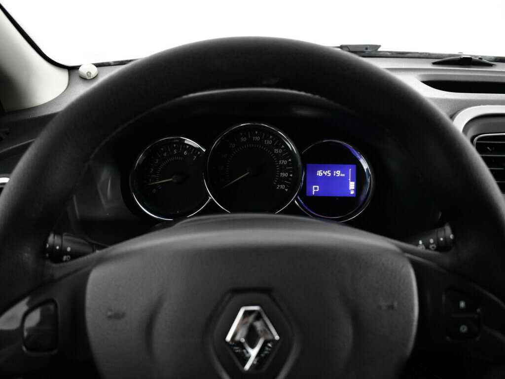 Купить Renault Sandero с пробегом. Фото: #10